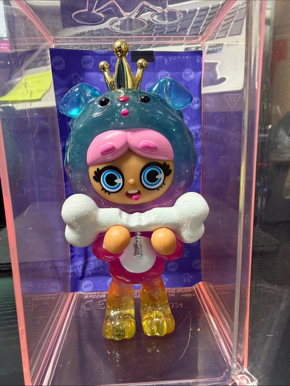 Kweenie doll Royal Pup Princess Figurine Toy - Pink, Blue & Gold